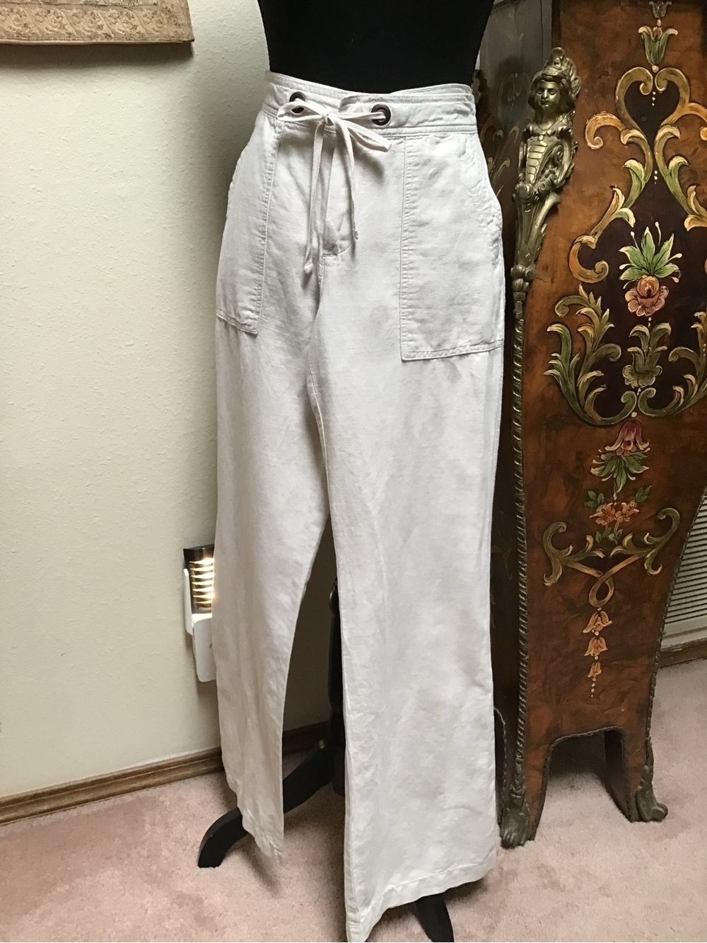 Banana Republic Linen-Blend Drawstring Wide-Leg Pants in Light Beige